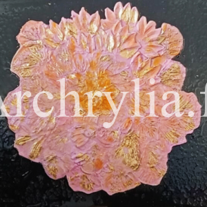 Éclatement Peinture acrylique résinée représentant une fleur pittoresque réalisée en enduit de plâtre sur carton